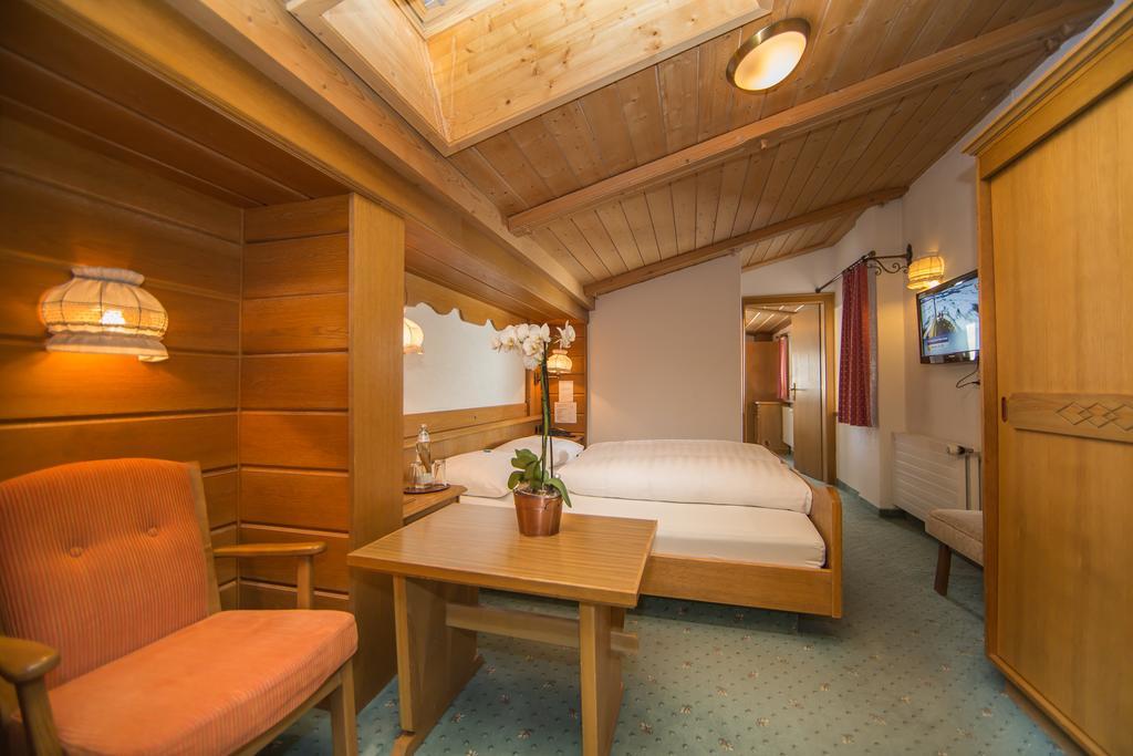 Hotel Cresta Samnaun Szoba fotó